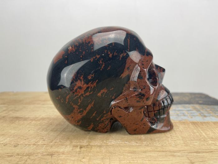 Mahagony obsidian skull (Memento mori)