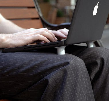 Cool Feet - undgå overophedning fra laptop