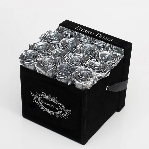 Silver Black Flower Box - Roser som holder ca. 1 år