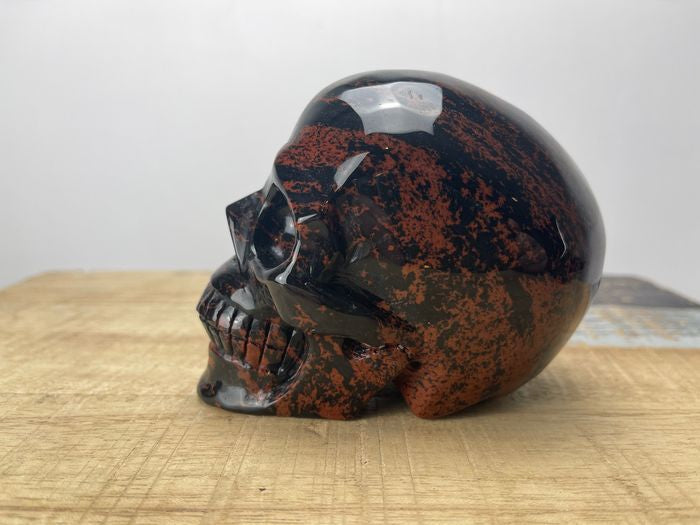 Mahagony obsidian skull (Memento mori)