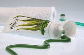 Aloe vera-baseret tandpasta uden fluor.