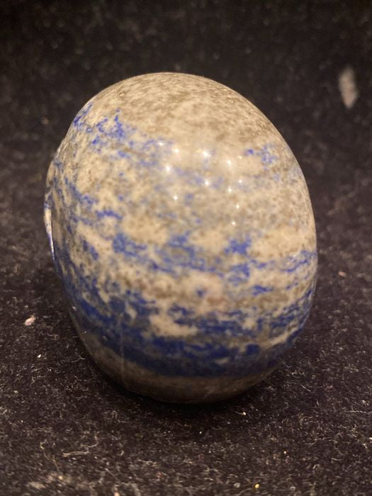 Beautiful and big lapis lazuli stone