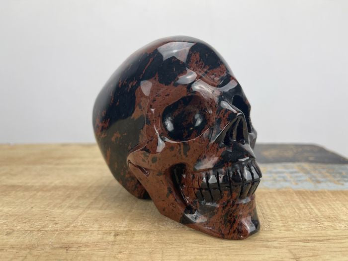 Mahagony obsidian skull (Memento mori)
