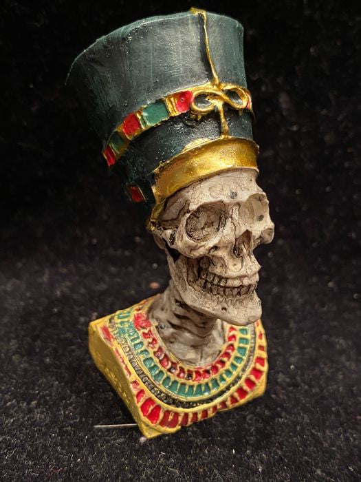 Beautiful masonic memento mori skull pharaon bust