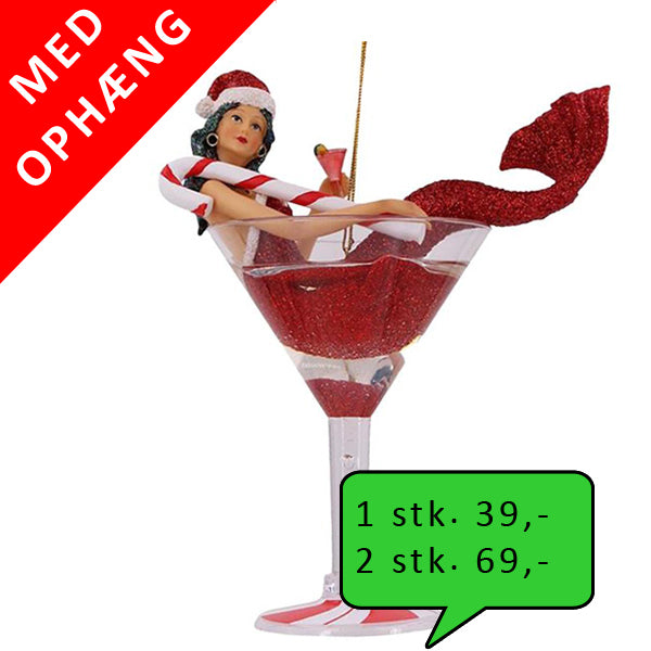 Smuk havfrue som sidder i cocktailglas